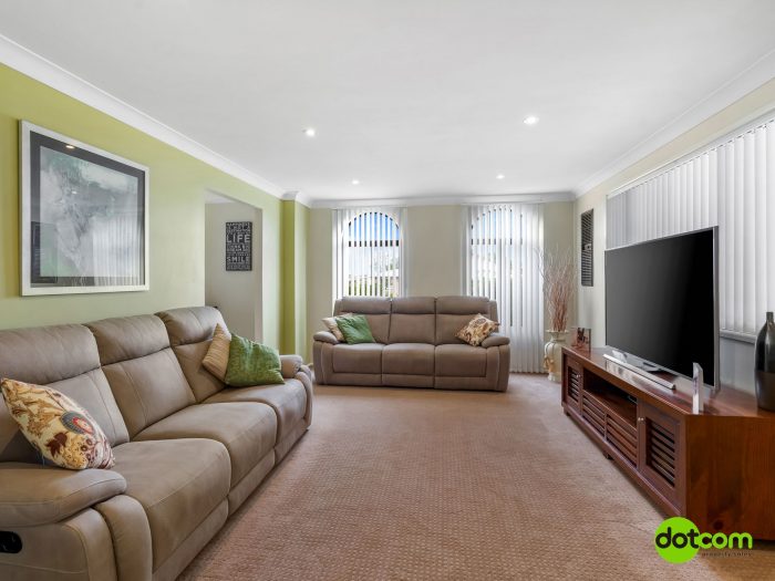 5 Sylvia Ave, Gorokan NSW 2263, Australia