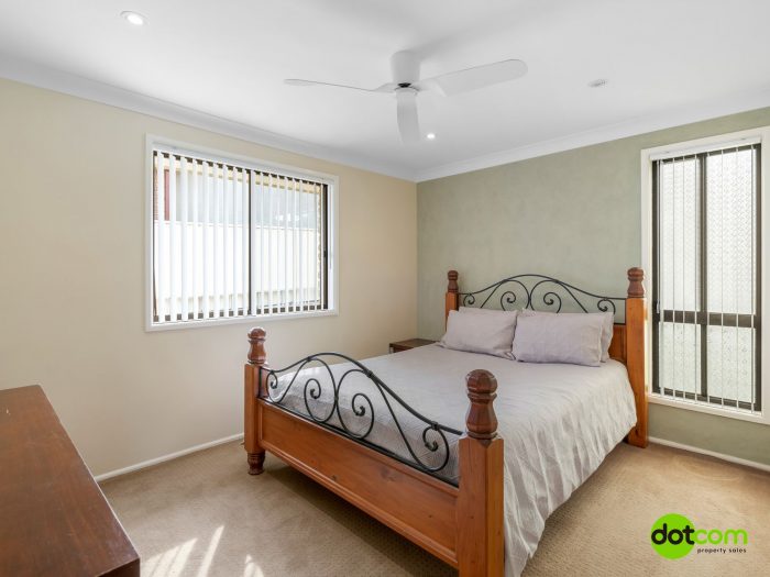 5 Sylvia Ave, Gorokan NSW 2263, Australia