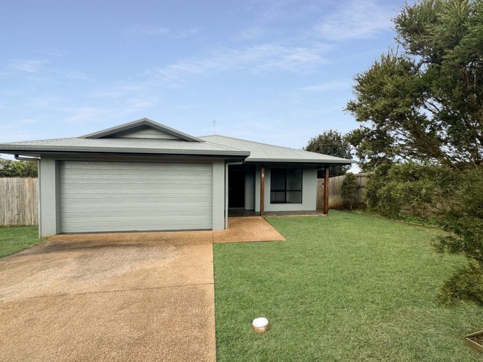 8 Barlow Cl, Tolga QLD 4882, Australia