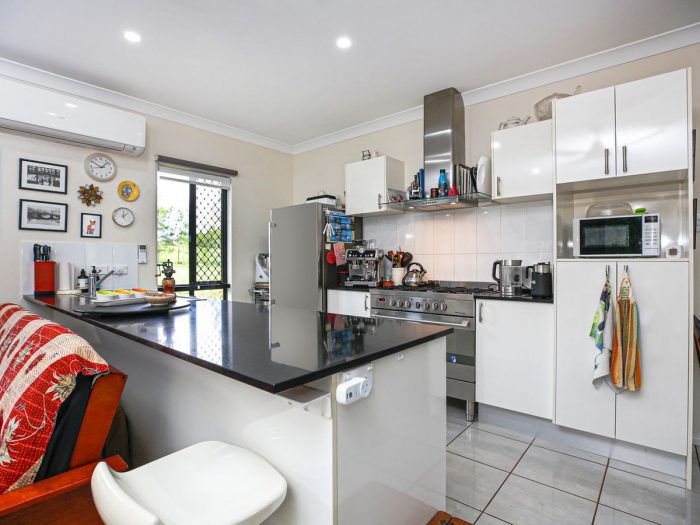 18 Barrine Rd, Yungaburra QLD 4884, Australia