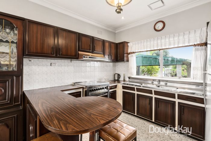 34 Dinnell St, Sunshine West VIC 3020, Australia