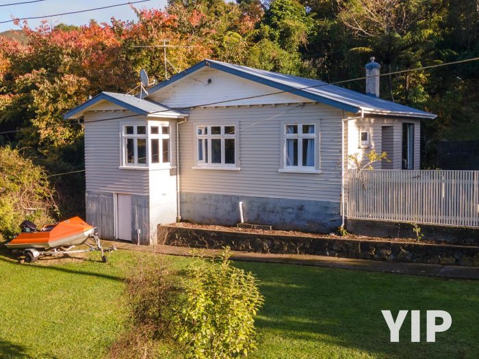 28 Tuapapa Street, Johnsonville, Wellington, 6037, New Zealand