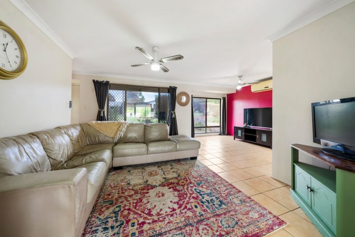 9 Zoe Ct, Centenary Heights QLD 4350, Australia