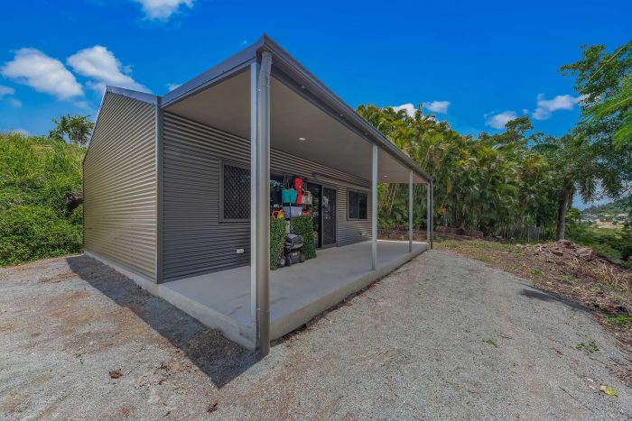 8 Dixon Pl, Cannonvale QLD 4802, Australia