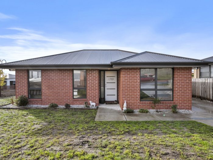 13 Heron Cres, Midway Point TAS 7171, Australia