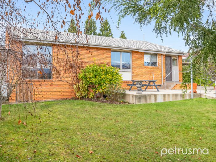 37 Kenton Rd, Geilston Bay TAS 7015, Australia