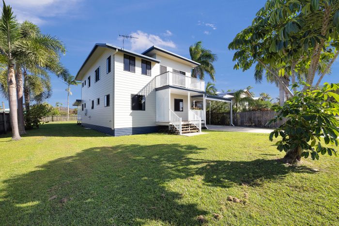 61 McKenney St, South Mackay QLD 4740, Australia