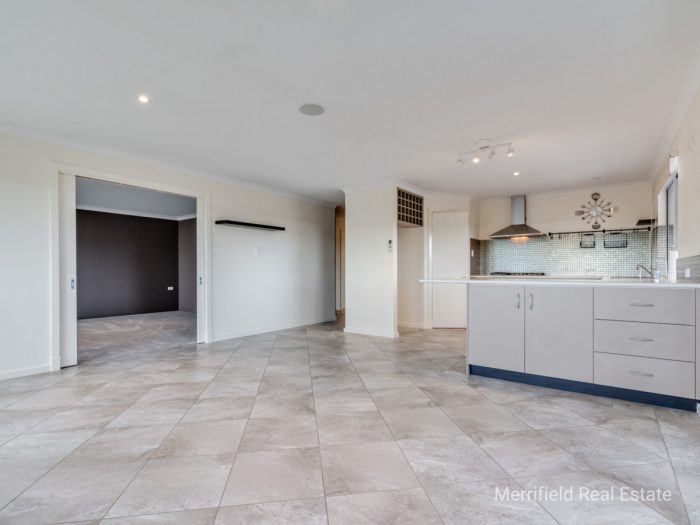 49 Premier Cir, Spencer Park WA 6330, Australia