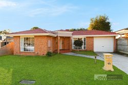 7 Radiant Cres, Forest Hill VIC 3131, Australia