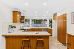 7 Radiant Cres, Forest Hill VIC 3131, Australia
