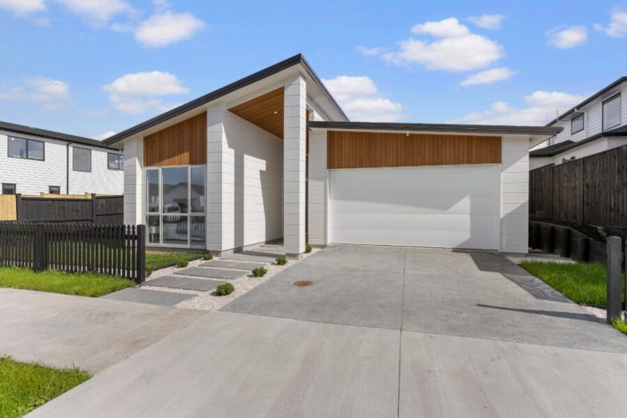 11 spars road, Wainui, Rodney, Auckland, 0932, New Zealand