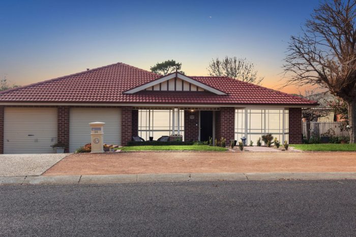 34 Allumba St, Queanbeyan West NSW 2620, Australia