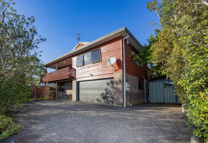 14B Pokapu Street, Titirangi, Waitakere City, Auckland, 0600, New Zealand