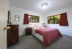 14B Pokapu Street, Titirangi, Waitakere City, Auckland, 0600, New Zealand