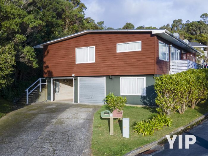 2/15 Bloomsbury Grove, Newlands, Wellington, 6037, New Zealand