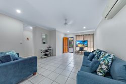 Unit 6/7 Erromango Dr, Villa Deste, Jubilee Pocket QLD 4802, Australia