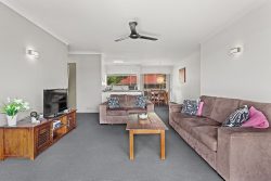 Unit 105/2 Eshelby Dr, Cannonvale QLD 4802, Australia