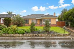 41 Teusner Dr, Morphett Vale SA 5162, Australia