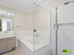 30 Grasstree Ave, Woongarrah NSW 2259, Australia