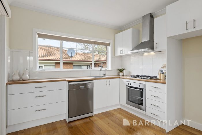 271 Grimshaw St, Watsonia VIC 3087, Australia