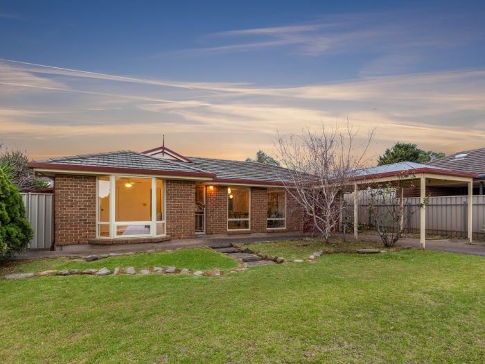 1 Hornpipe Glen, Seaford Rise SA 5169, Australia