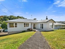 38 Larsen Crescent, Tawa, Wellington, 5028, New Zealand