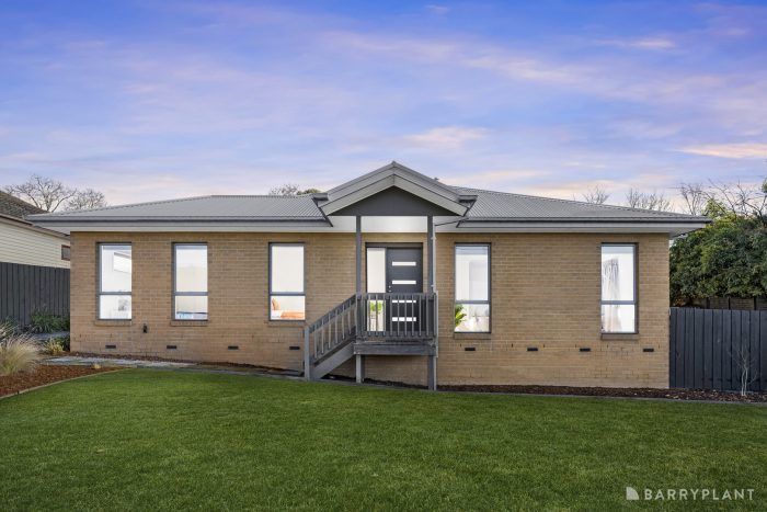 Unit 1/343 Maroondah Hwy, Croydon North VIC 3136, Australia