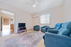 Unit 1/63 McMasters Rd, Woy Woy NSW 2256, Australia