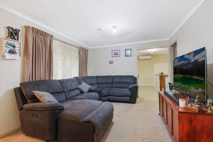 10 Hawkins St, Howlong NSW 2643, Australia