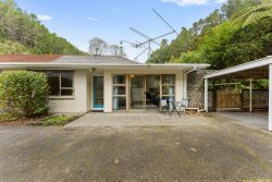 2/110 Pinehaven Road, Pinehaven, Upper Hutt, Wellington, 5019, New Zealand