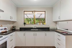 2/110 Pinehaven Road, Pinehaven, Upper Hutt, Wellington, 5019, New Zealand