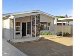 20 Cheviot St, Dianella WA 6059, Australia