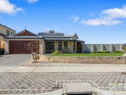 30 Seaspray Cres, Jindalee WA 6036, Australia