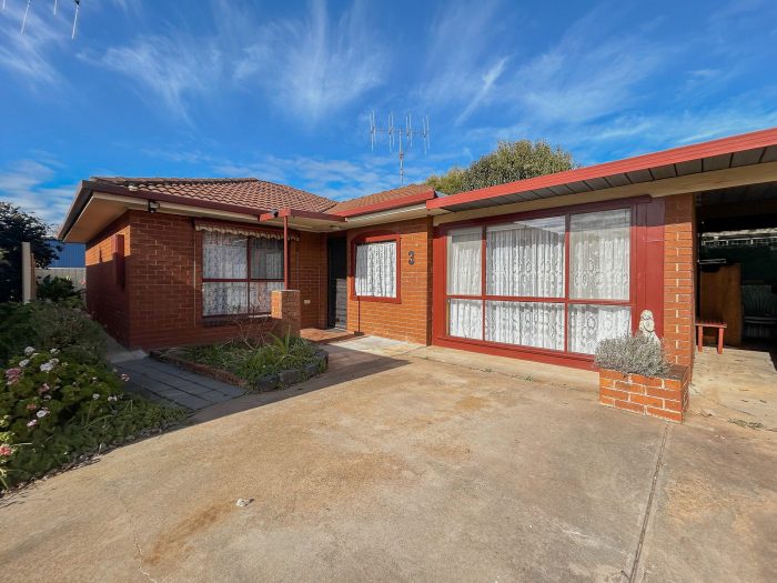 Unit 3/21 Shadforth St, Kerang VIC 3579, Australia