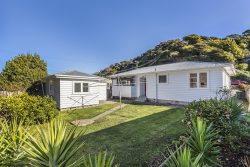 58 Airlie Road, Plimmerton, Porirua, Wellington, 5026, New Zealand