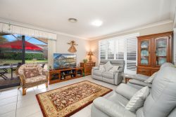 34 Barrington Dr, Woongarrah NSW 2259, Australia