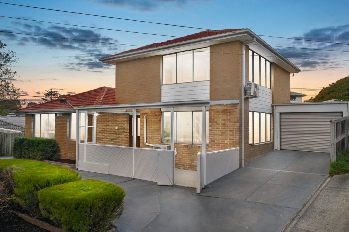 4 Enrica Pl, Wheelers Hill VIC 3150, Australia