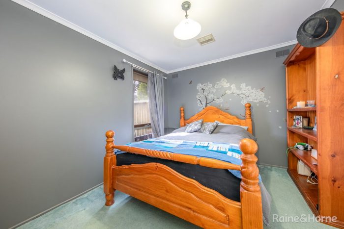 19 Gleneagles Dr, Sunbury VIC 3429, Australia