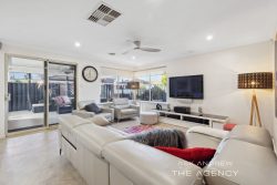 66A Lamond St, Alfred Cove WA 6154, Australia