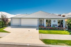 4 Leeway Loop, Alkimos WA 6038, Australia