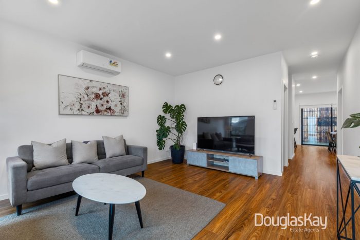 8 Osbert St, Sunshine VIC 3020, Australia