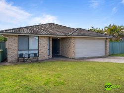 49 Piper Dr, Hamlyn Terrace NSW 2259, Australia