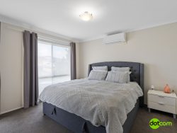 49 Piper Dr, Hamlyn Terrace NSW 2259, Australia