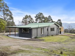 113 Sandhill Rd, Cradoc TAS 7109, Australia