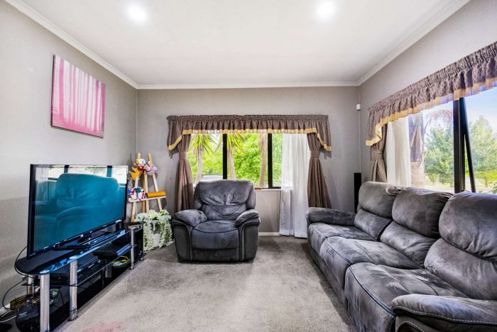 4 Seresin Crescent, Flat Bush, Manukau City, Auckland, 2016, New Zealand