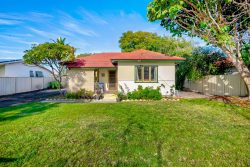 15 Stinton St, Carey Park WA 6230, Australia