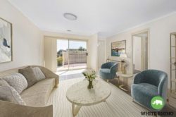 Unit 1/5 Weir Pl, Queanbeyan West NSW 2620, Australia