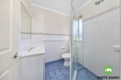 Unit 1/5 Weir Pl, Queanbeyan West NSW 2620, Australia