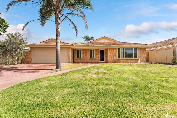 255 Amherst Rd, Canning Vale WA 6155, Australia