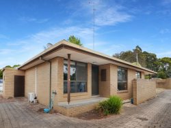 Unit 2/48 Clarendon St, Hamilton VIC 3300, Australia